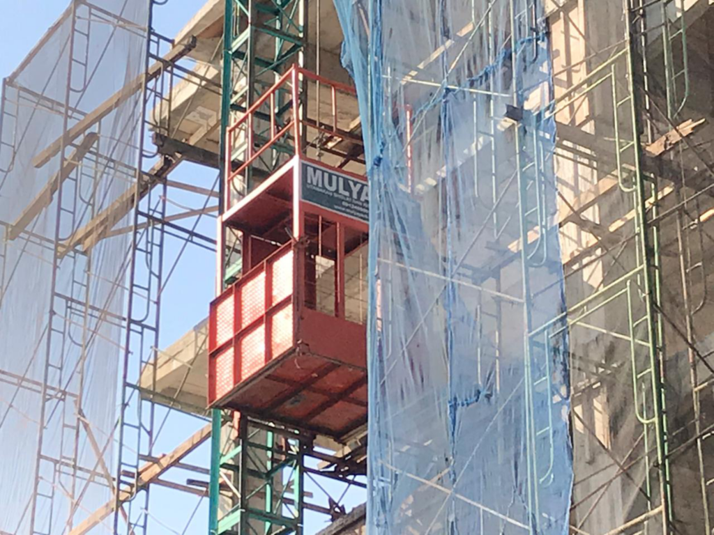 Sewa Lift Barang Jakarta